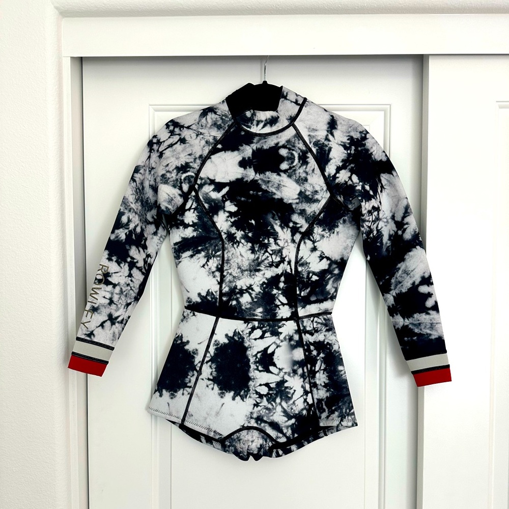Cynthia Rowley tie die short wetsuit
